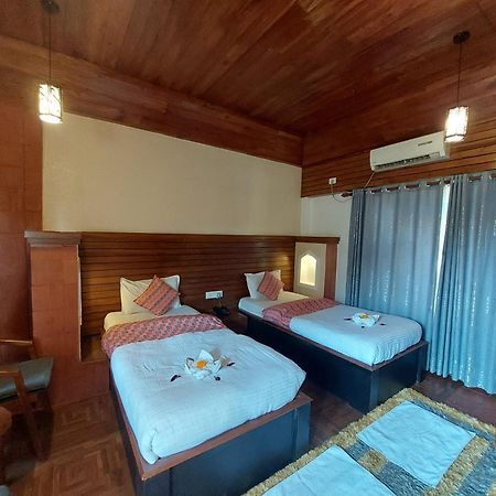 Royal Tiger Luxury Resort 4 Star โซราฮา ภายนอก รูปภาพ