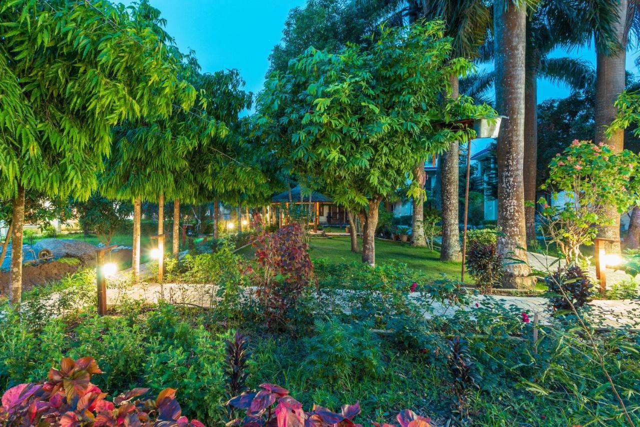 Royal Tiger Luxury Resort 4 Star โซราฮา ภายนอก รูปภาพ